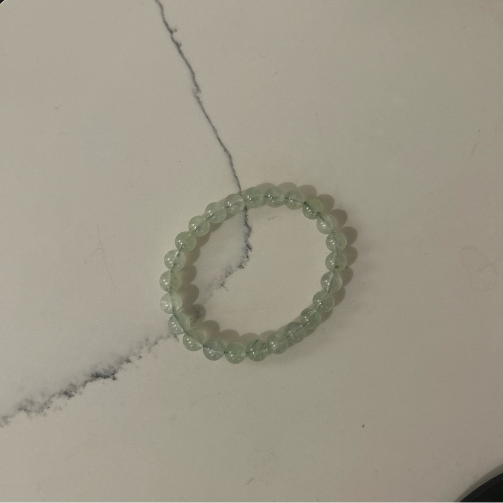 Elegant Green Beaded Bracelet